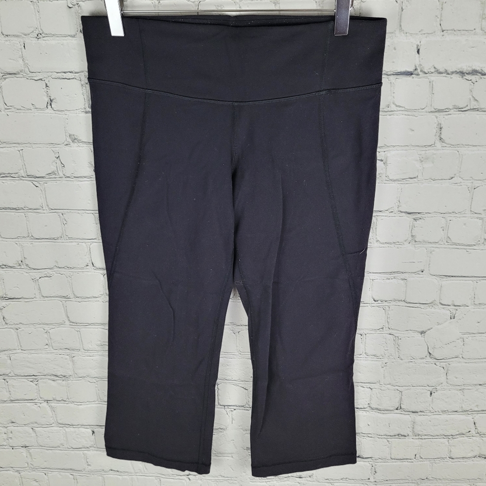 LULULEMON | cropped split calf hem workout gym athletic pants